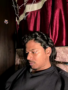 Ujjwallkumar0069 online show from 18, 12, 2025