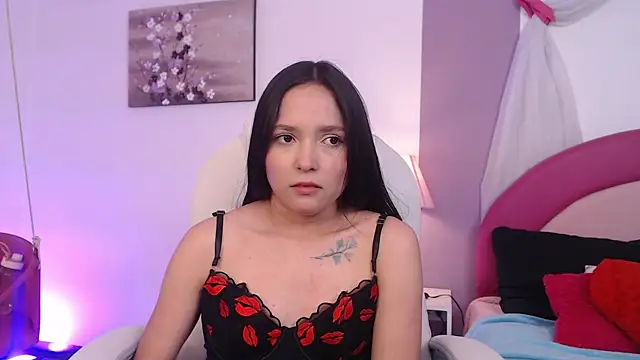 Suzy1  online show from 15, 4, 2026