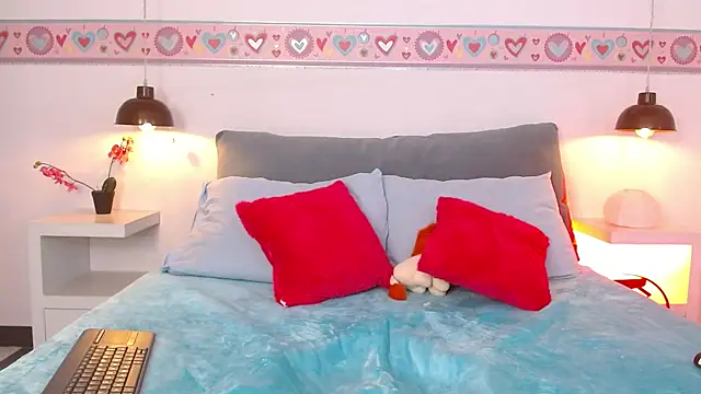 Suzy1  online show from 31, 10, 2025