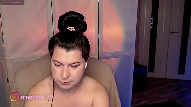 Snapshot of micromouse_mo chatting on 26, 10, 2025 micromouse mo online show from 26, 10, 2025