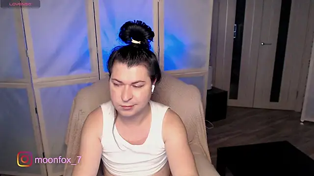 Snapshot of micromouse_mo chatting on 30, 11, 2025 micromouse mo online show from 30, 11, 2025