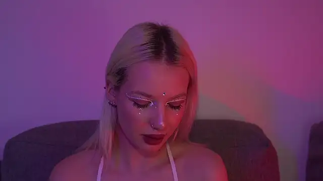 RanyThomson online show from 4, 4, 2026