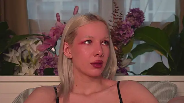 Snapshot of RanyThomson chatting on 29, 11, 2025 RanyThomson online show from 29, 11, 2025