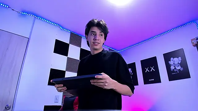 jeycobb online show from 20, 4, 2026