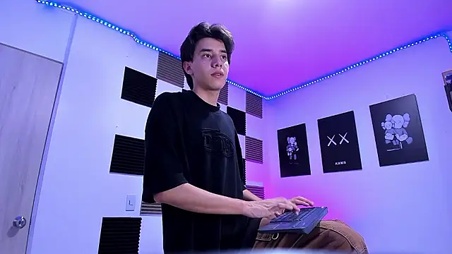 jeycobb online show from 24, 3, 2026