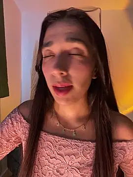 Snapshot of SabrinaEvanss_ chatting on 13, 6, 2026 SabrinaEvanss online show from 13, 6, 2026