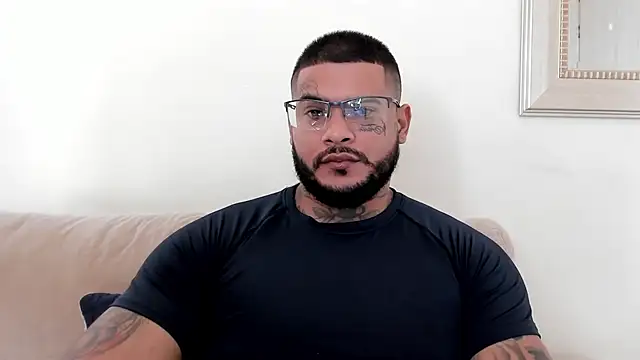 Snapshot of MICHELL_ARTHUS_ chatting on 8, 8, 2026 MICHELL ARTHUS online show from 8, 8, 2026