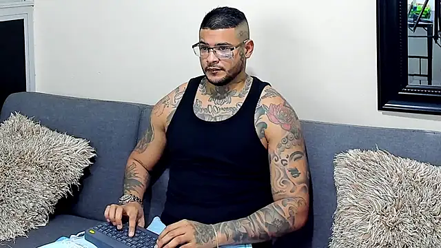 Snapshot of MICHELL_ARTHUS_ chatting on 9, 10, 2025 MICHELL ARTHUS online show from 9, 10, 2025