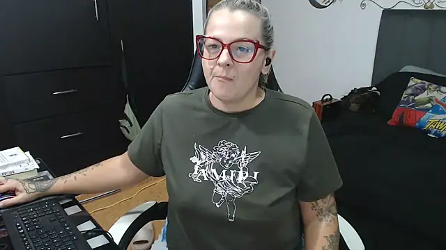 Snapshot of perlagoloza05 chatting on 30, 10, 2025 perlagoloza05 online show from 30, 10, 2025