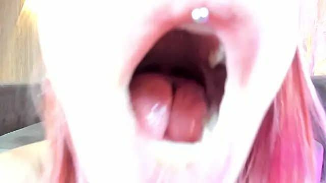 ZammyRossee online show from 2, 4, 2026