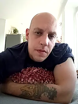 Snapshot of Kobradera1984 chatting on 15, 10, 2025 Kobradera1984 online show from 15, 10, 2025