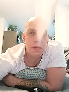 Snapshot of Kobradera1984 chatting on 1, 12, 2025 Kobradera1984 online show from 1, 12, 2025