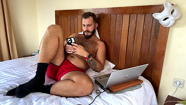 Snapshot of mrmaxiy chatting on 13, 4, 2026 mrmaxiy online show from 13, 4, 2026