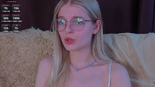 MonicaShiny online show from 15, 11, 2025