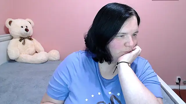  alexandra ray  online show from 17, 10, 2025