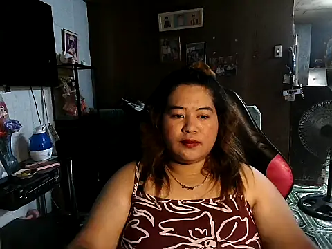 Snapshot of Barbiejazz chatting on 8, 10, 2025 Barbiejazz online show from 8, 10, 2025