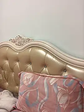 Mile-m online show from 22, 4, 2026