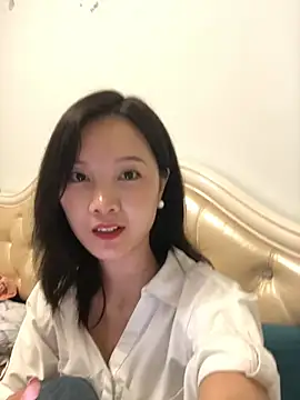 Snapshot of Mile-m chatting on 1, 6, 2026 Mile-m online show from 1, 6, 2026