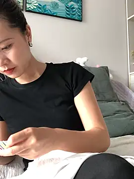 Snapshot of Mile-m chatting on 25, 5, 2026 Mile-m online show from 25, 5, 2026