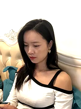 Mile-m online show from 8, 11, 2025