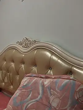 Mile-m online show from 8, 3, 2026