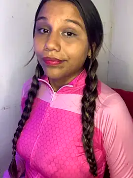 Latina Sarai online show from 6, 10, 2025
