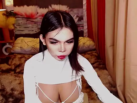 TWINKTRANSSHANEL online show from 8, 11, 2025