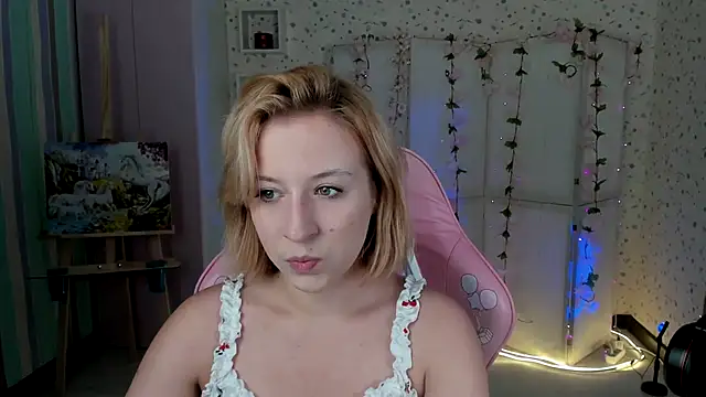 Emma Garcias online show from 3, 10, 2025