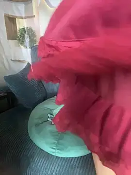 Azura a online show from 20, 4, 2026