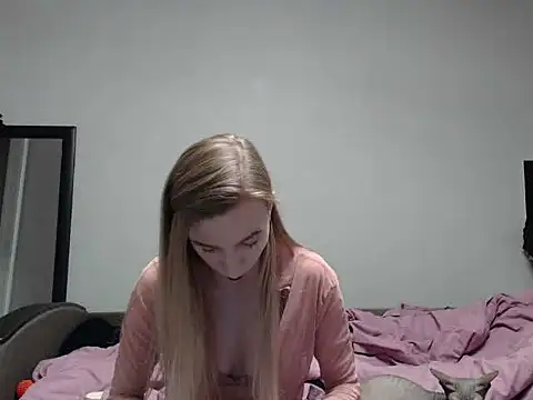 sophieryder online show from 23, 11, 2025