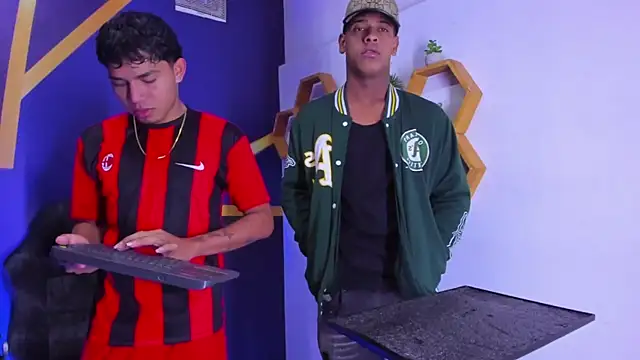 Play boys Hot2 online show from 9, 10, 2025