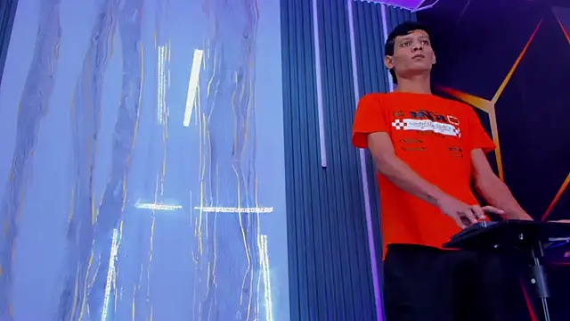 Play boys Hot2 online show from 6, 11, 2025