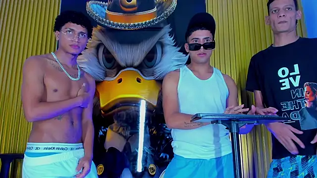 Play boys Hot2 online show from 22, 11, 2025