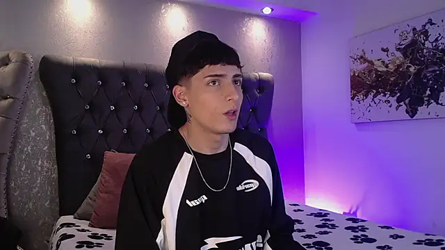 MateoMitchell online show from 7, 11, 2025