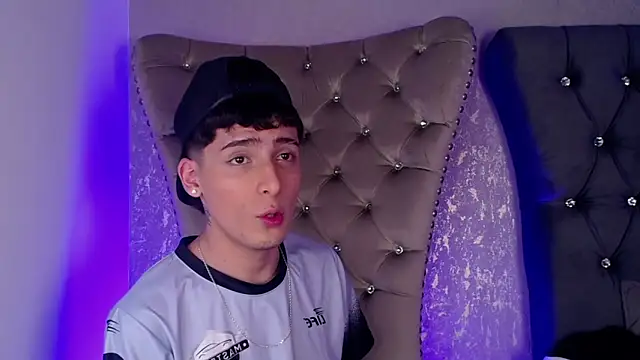 MateoMitchell online show from 6, 11, 2025