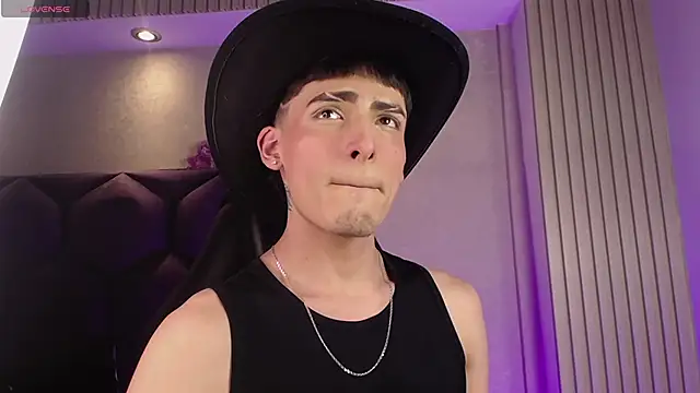 MateoMitchell online show from 22, 4, 2026