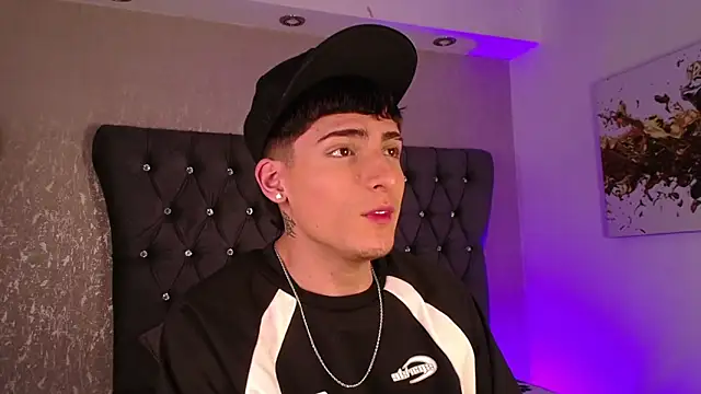 MateoMitchell online show from 8, 11, 2025