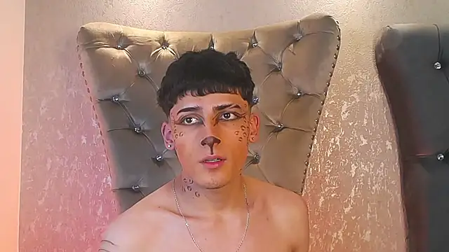 MateoMitchell online show from 24, 10, 2025