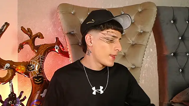 MateoMitchell online show from 31, 10, 2025