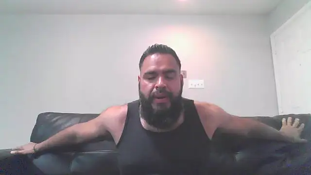 BigJohnBear39 online show from 6, 10, 2025