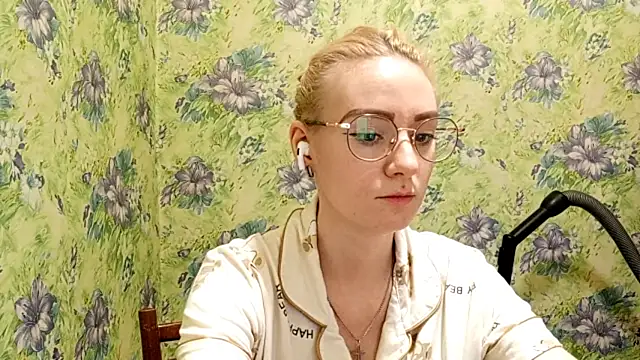  SwimmyGrl  online show from 3, 12, 2025