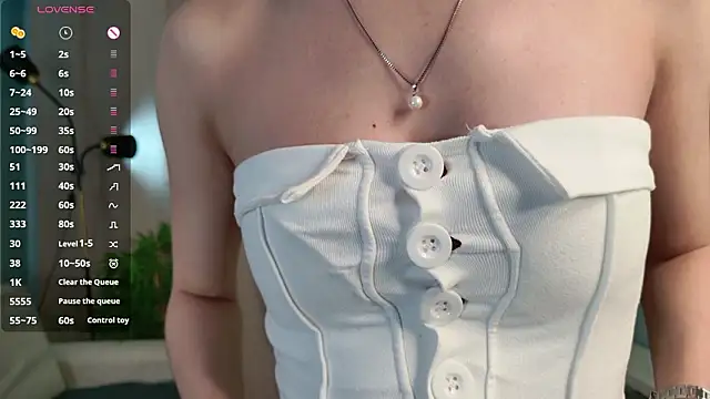 Playful Lia online show from 15, 2, 2026