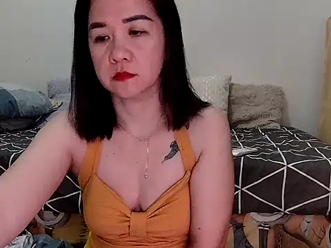 KissHott online show from 10, 5, 2026