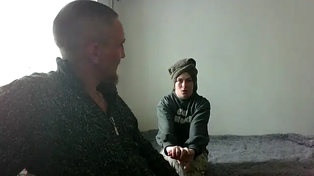 Twolatte1520 online show from 11, 4, 2026