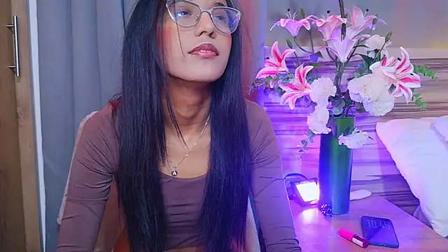 Snapshot of luna_valen chatting on 30, 5, 2026 luna valen online show from 30, 5, 2026