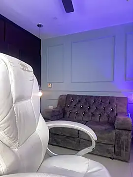 Rose monroee online show from 11, 4, 2026