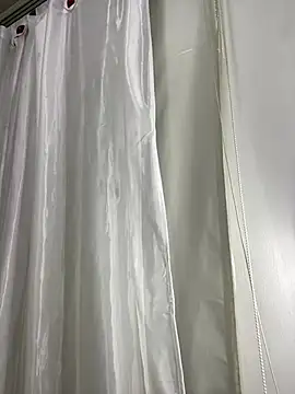 Rose monroee online show from 4, 4, 2026