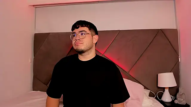 Snapshot of thiago_occonor chatting on 23, 10, 2025 thiago occonor online show from 23, 10, 2025