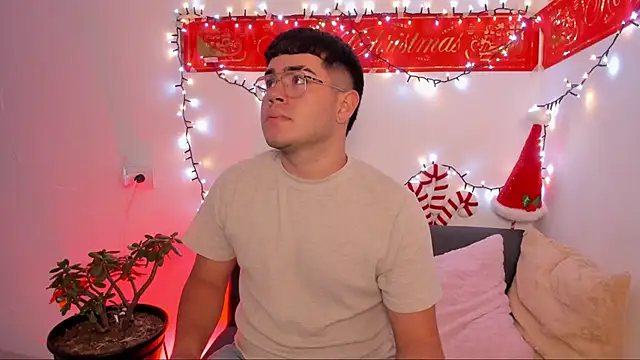 Snapshot of thiago_occonor chatting on 24, 11, 2025 thiago occonor online show from 24, 11, 2025