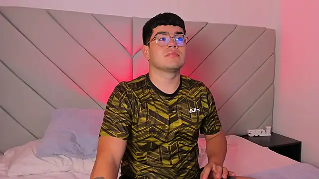 Snapshot of thiago_occonor chatting on 12, 11, 2025 thiago occonor online show from 12, 11, 2025